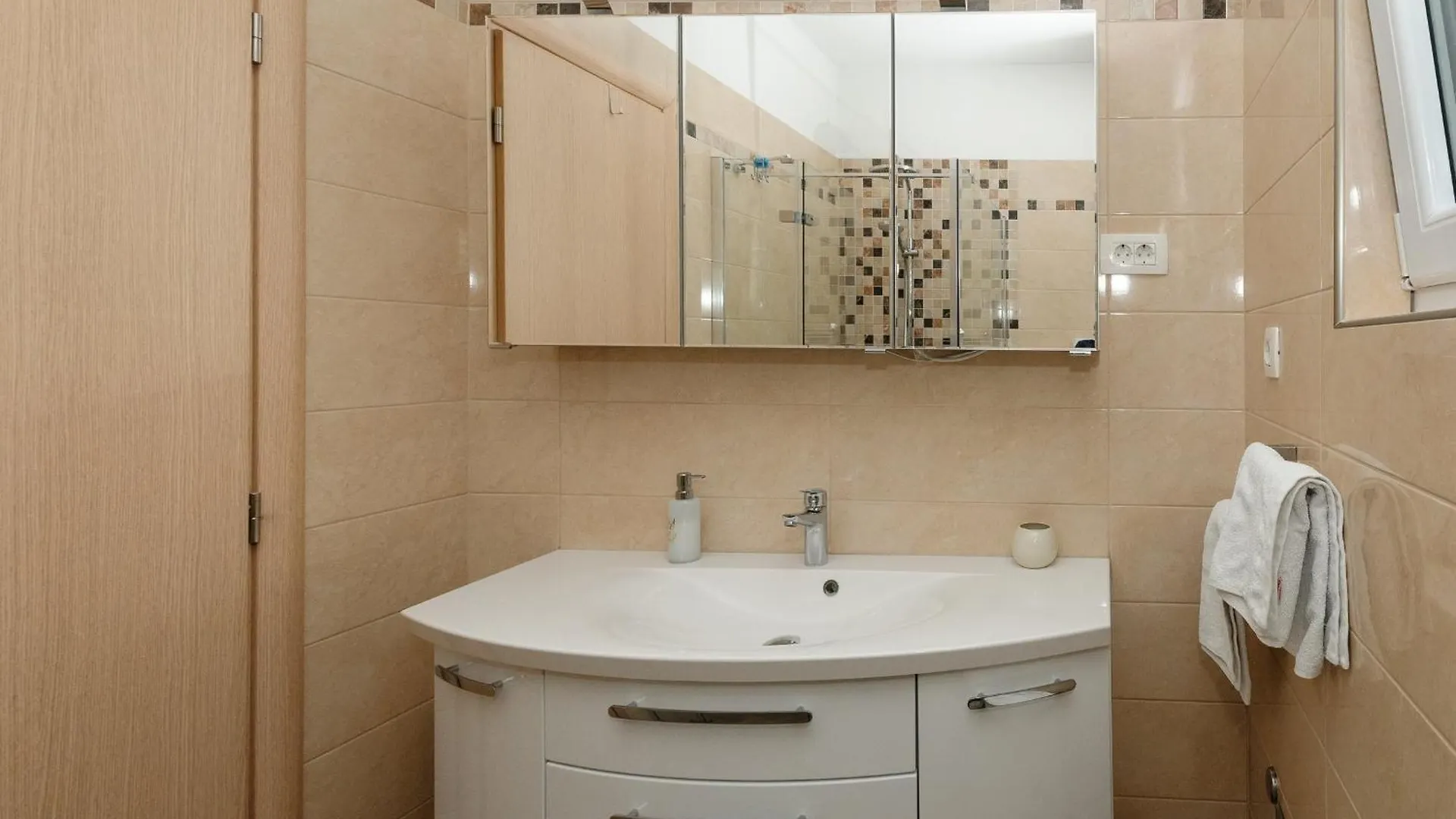 Luxury Villa With Heated Pool, Terrace, And Outdoor Amenities For Relaxation Trogir Croatia
